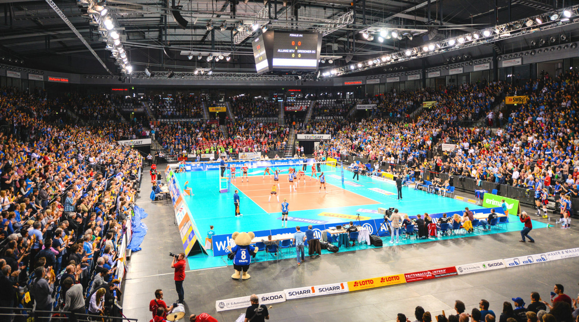 Im April 2016 wurde in der Porsche-Arena der Zuschauerrekord mit 5.392 Besuchern geknackt. Am Dienstag wird an dieser Stelle beim Sparda-Bank Supercup ein neuer Zuschauerrekord aufgestellt werden. Foto: Jens Körner